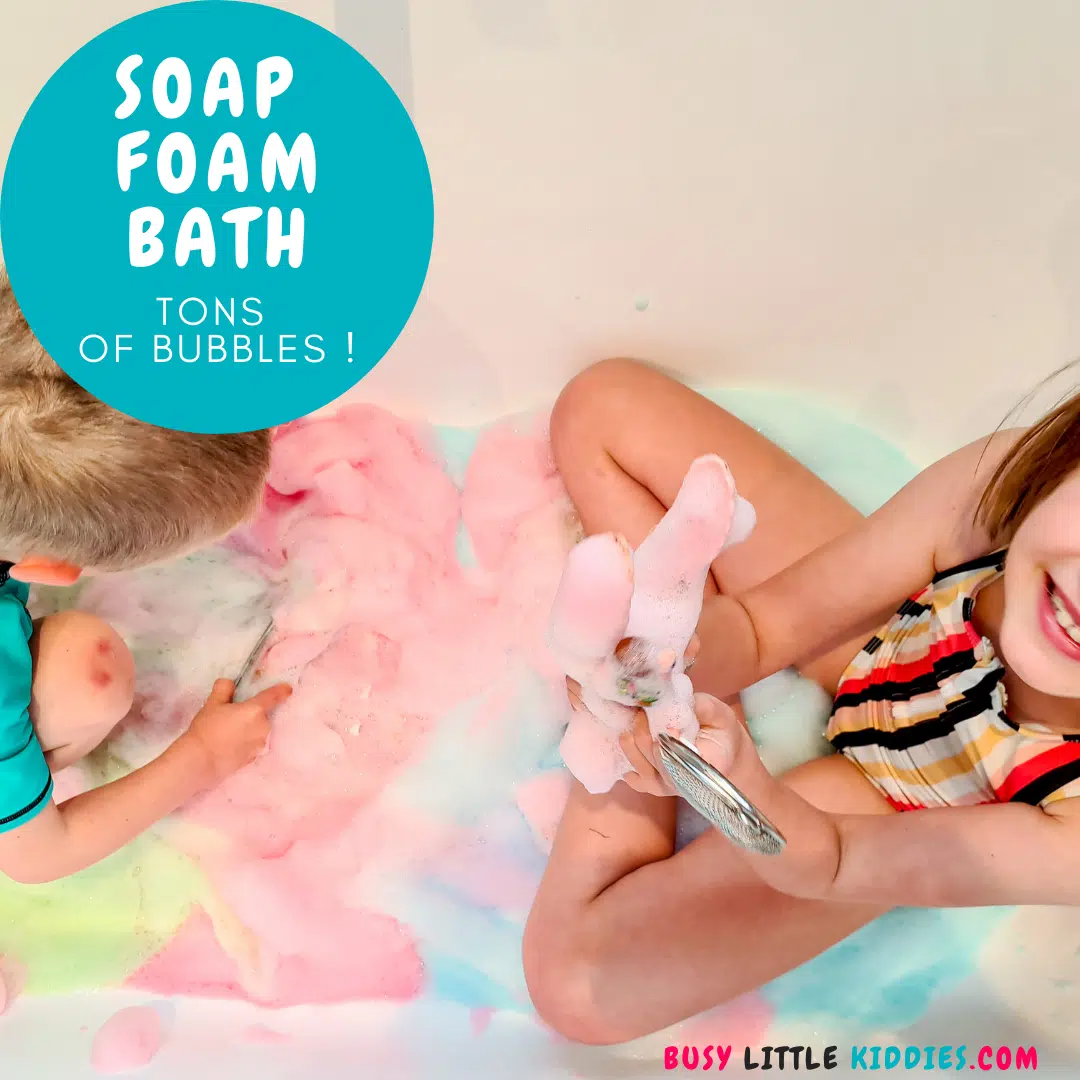 Bubbleologist gives kids soapy lesson